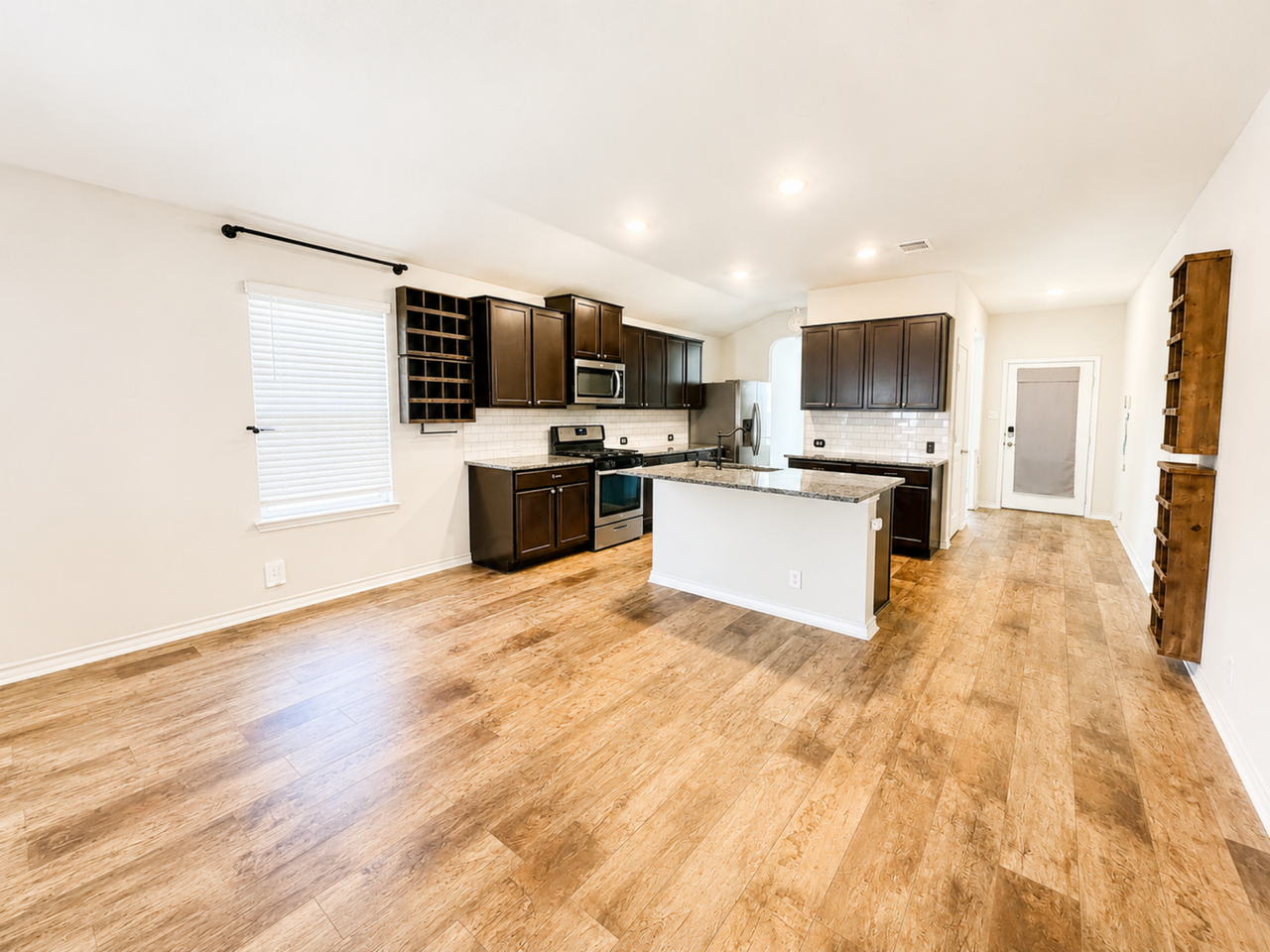 6711 Hoffman Pln - Photo 6 of 21