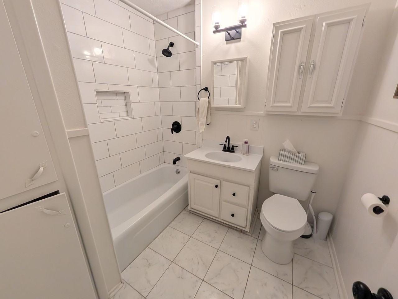 415 Maplewood St - Photo 5 of 14