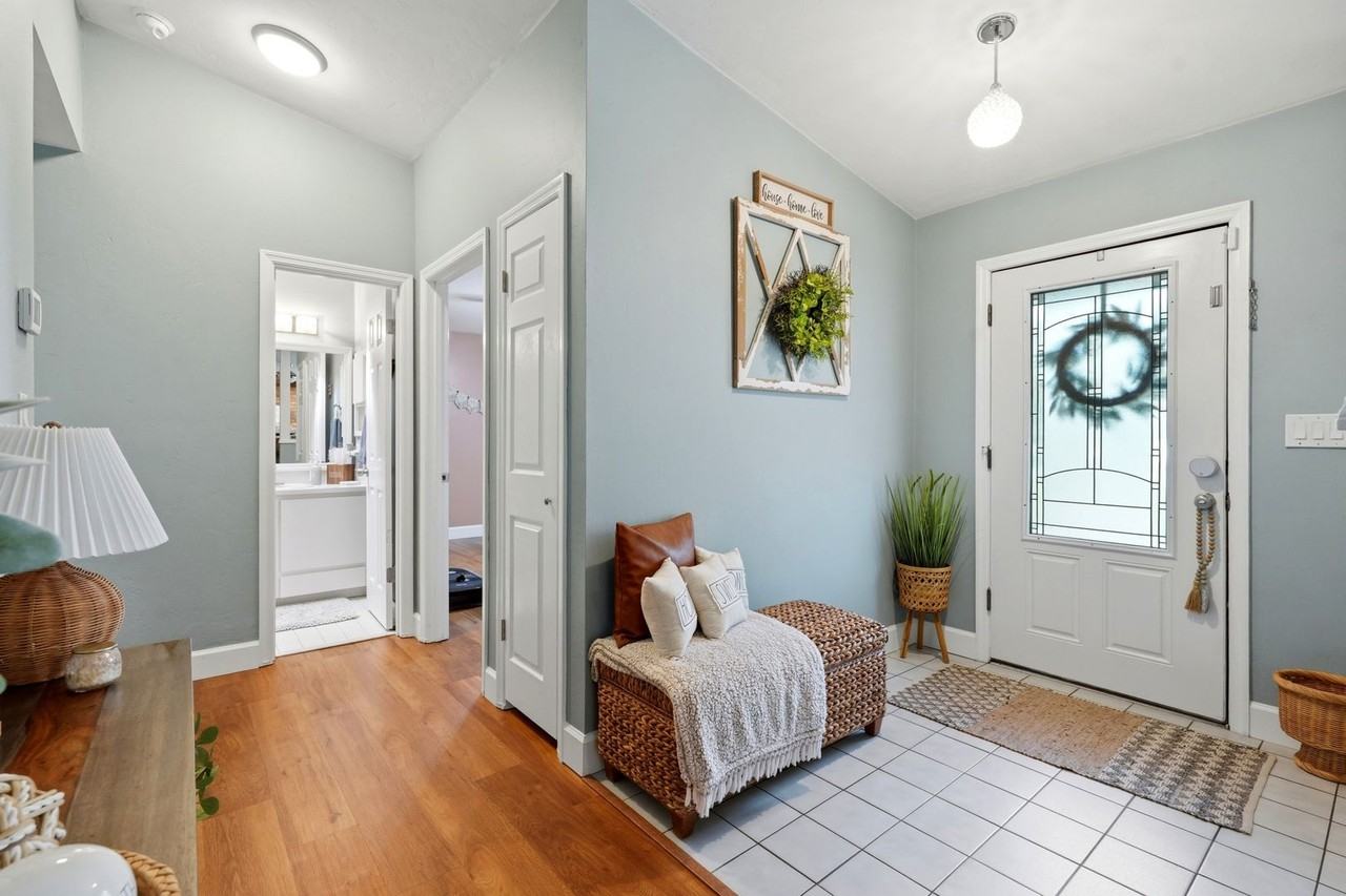 1619 Sw 75th Ter - Photo 2 of 39