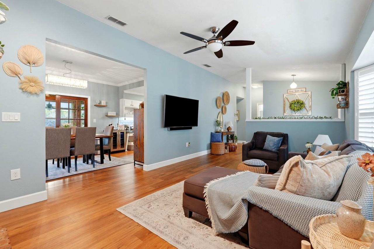 1619 Sw 75th Ter - Photo 5 of 39