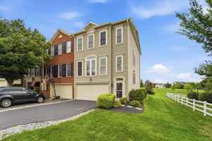 featured image of 97 N Savanna Dr