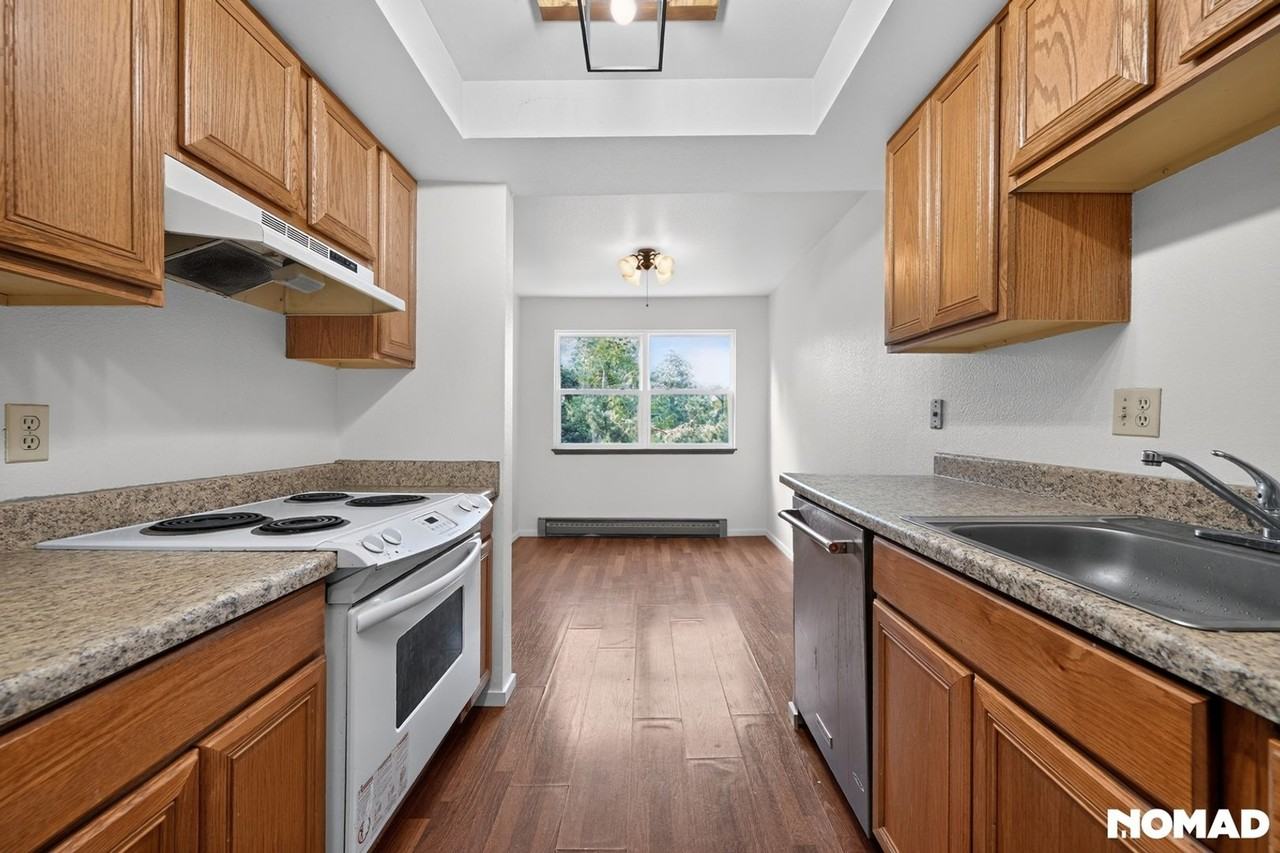 2311 S Kent Des Moines Rd - Photo 3 of 36