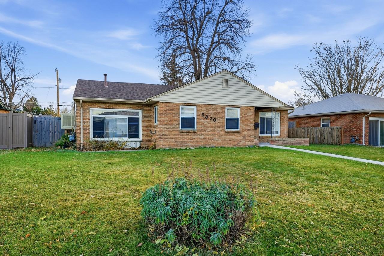 5320 E Thrill Pl - Photo 4 of 29