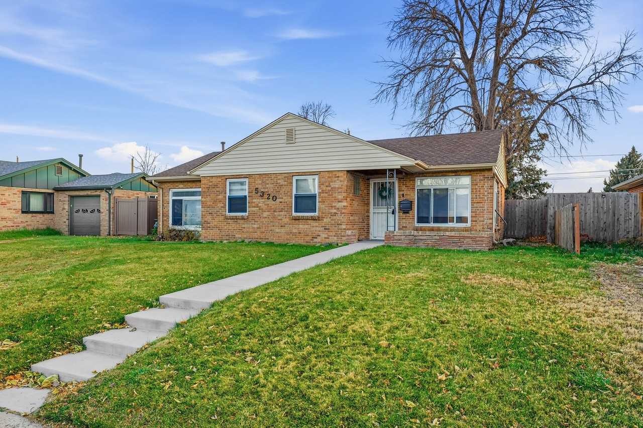 5320 E Thrill Pl - Photo 5 of 29