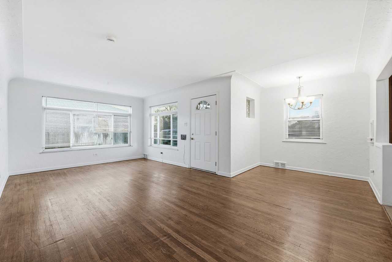 5320 E Thrill Pl - Photo 7 of 29
