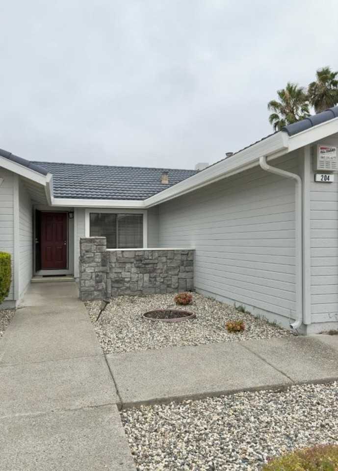 204 Ashby Pl - Photo 3 of 42