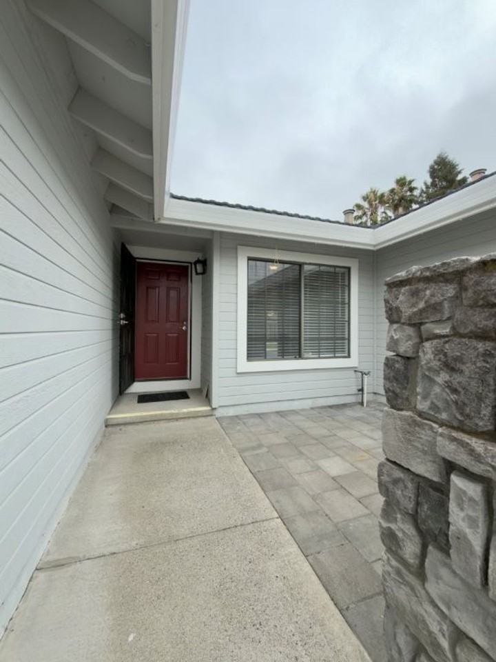 204 Ashby Pl - Photo 5 of 42