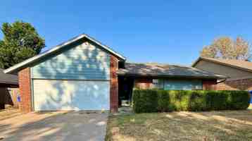 featured image of 3608 Peregrine Dr