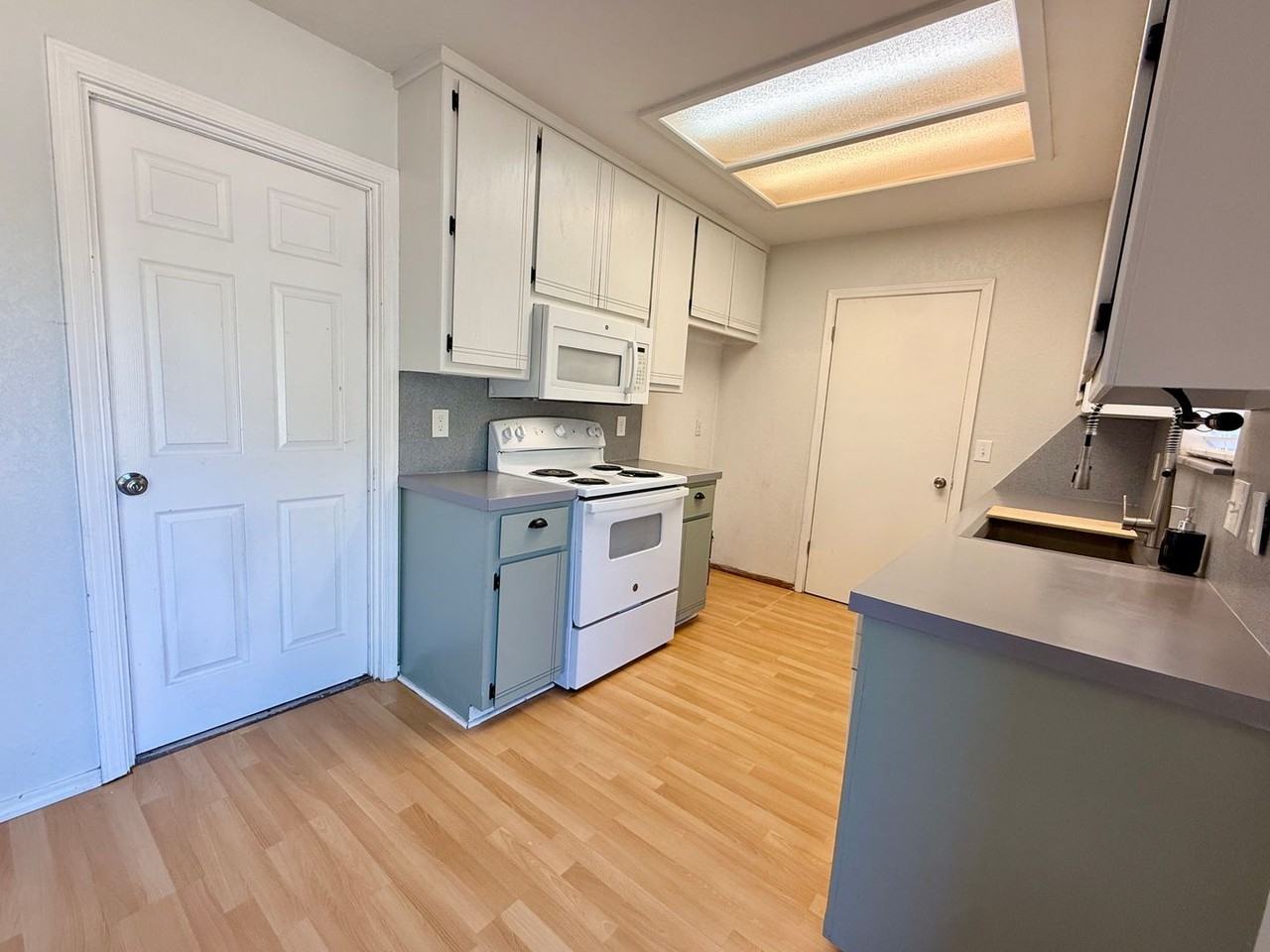 3608 Peregrine Dr - Photo 5 of 18