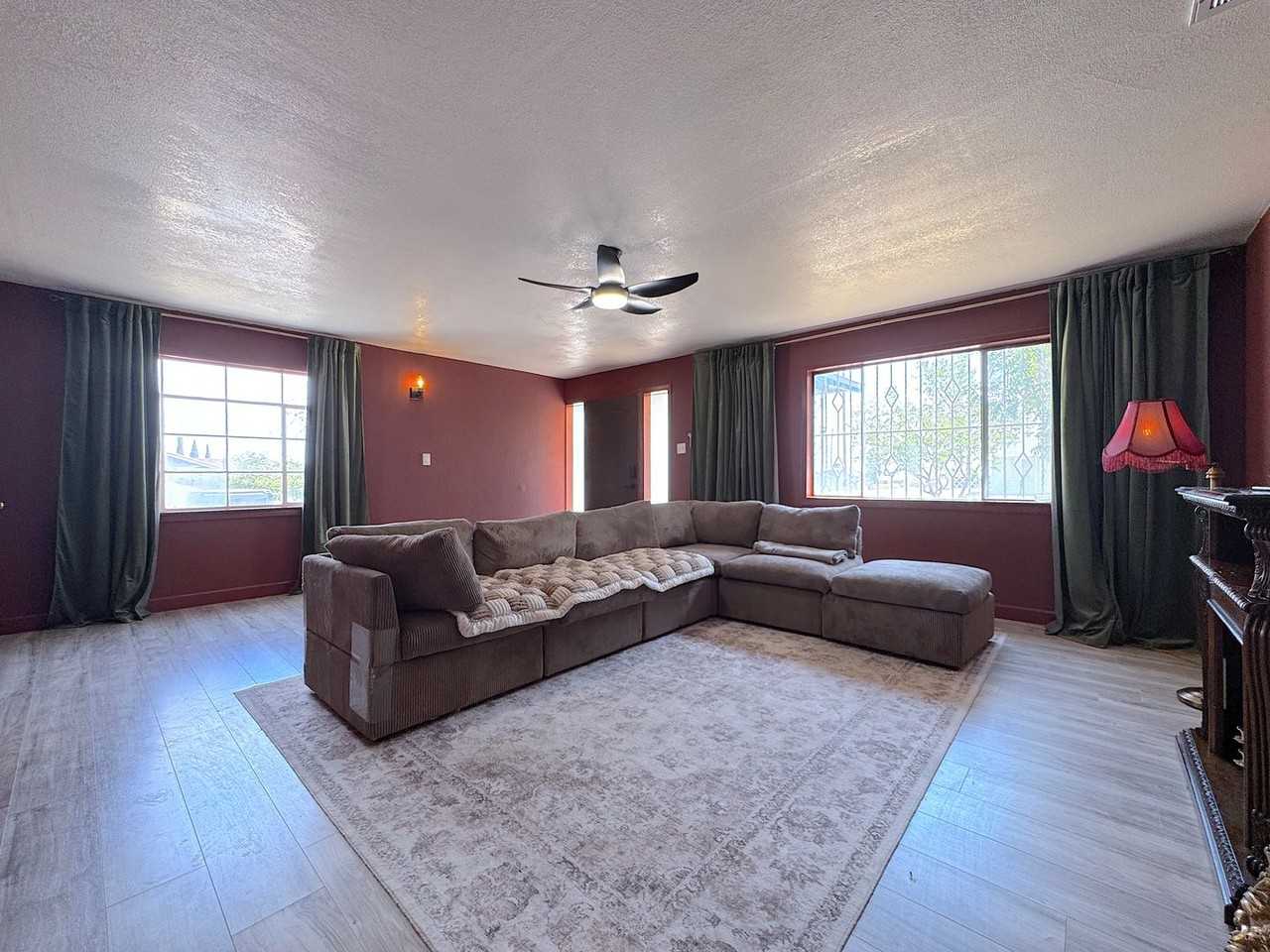 3341 Taylor Ave - Photo 5 of 24