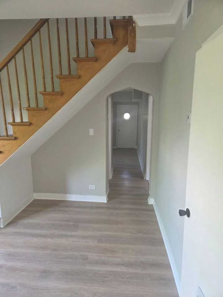 2910 E 87th St #2 - Photo 7 of 26