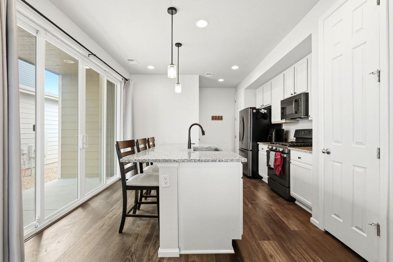 5320 13th St - Photo 2 of 29