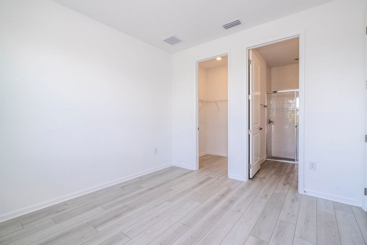 9313 Luminary Blvd - Photo 6 of 41