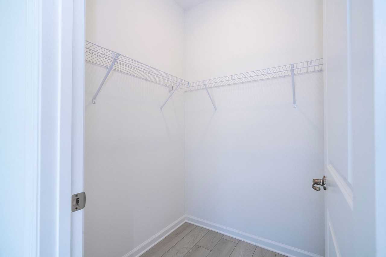 9313 Luminary Blvd - Photo 7 of 41