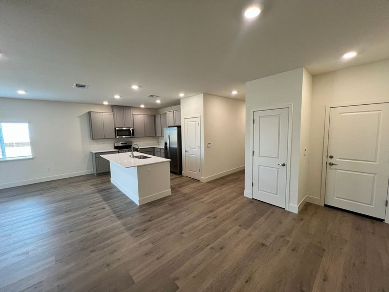 4348 Single Pine Way - Photo 5 of 24