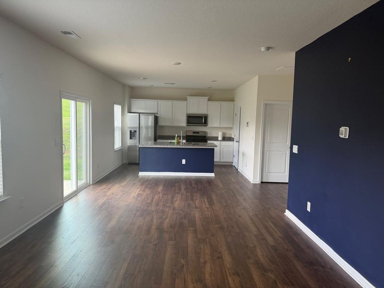 915 Utopia Ln - Photo 4 of 22
