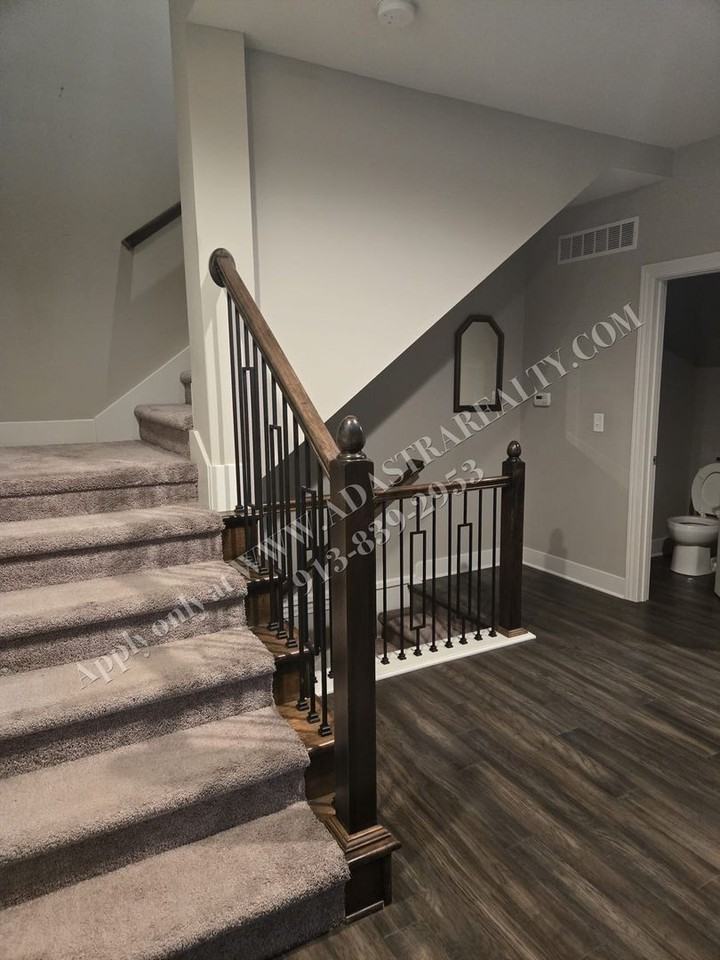 31714 W 83rd Pl - Photo 2 of 10