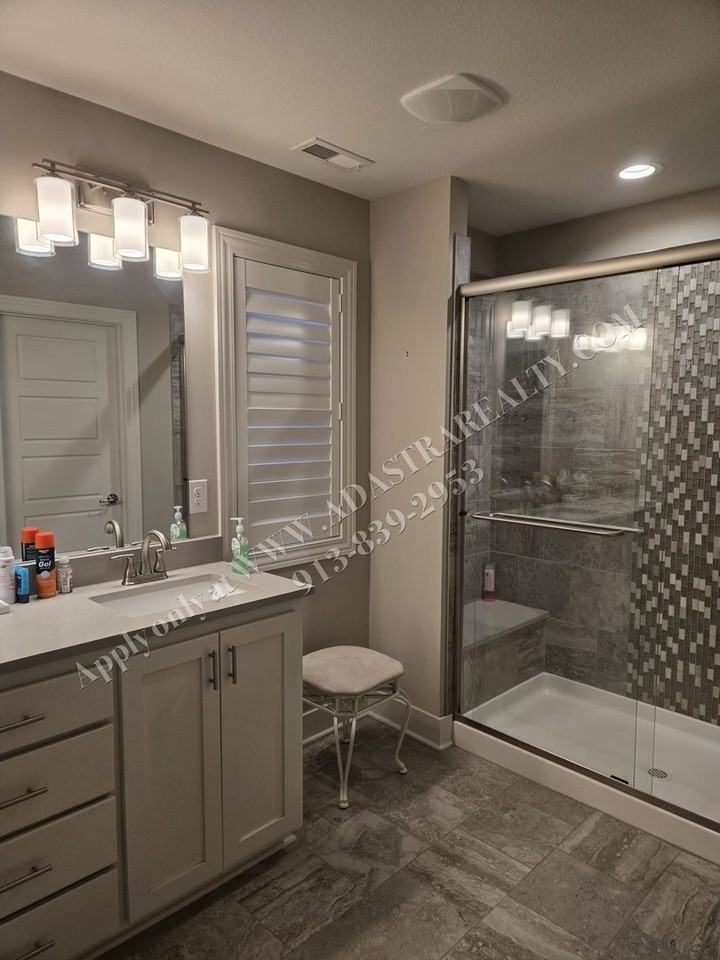 31714 W 83rd Pl - Photo 4 of 10