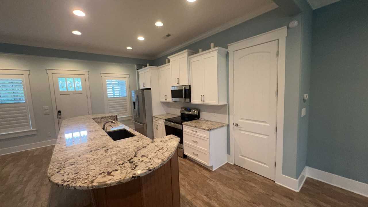 600 Waterbridge Blvd - Photo 7 of 31