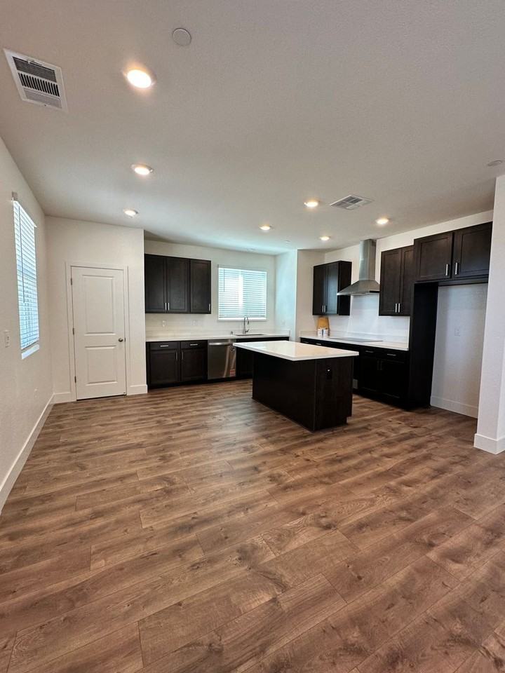7820 Rivermeadow Way - Photo 2 of 21