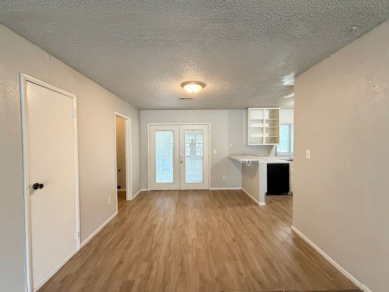 2908 S 132nd East Ave - Photo 3 of 11