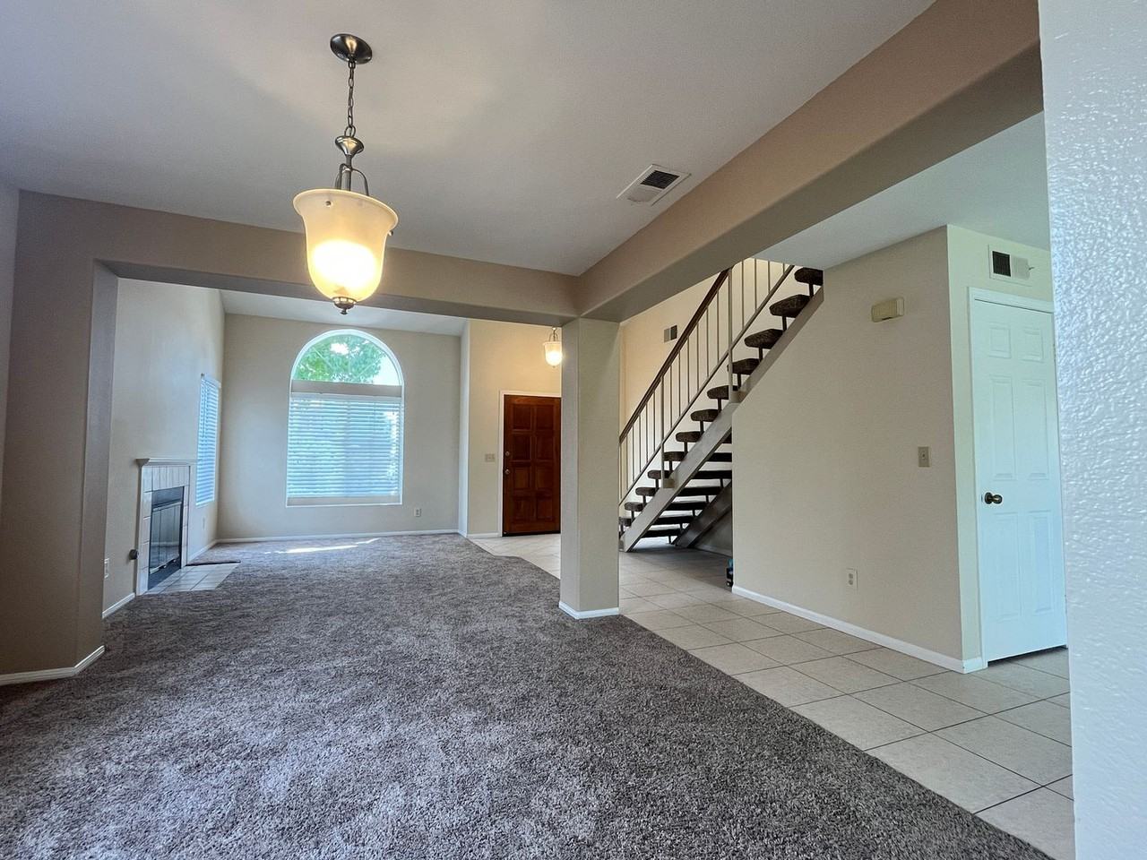 517 Heather Ridge Rd - Photo 4 of 26