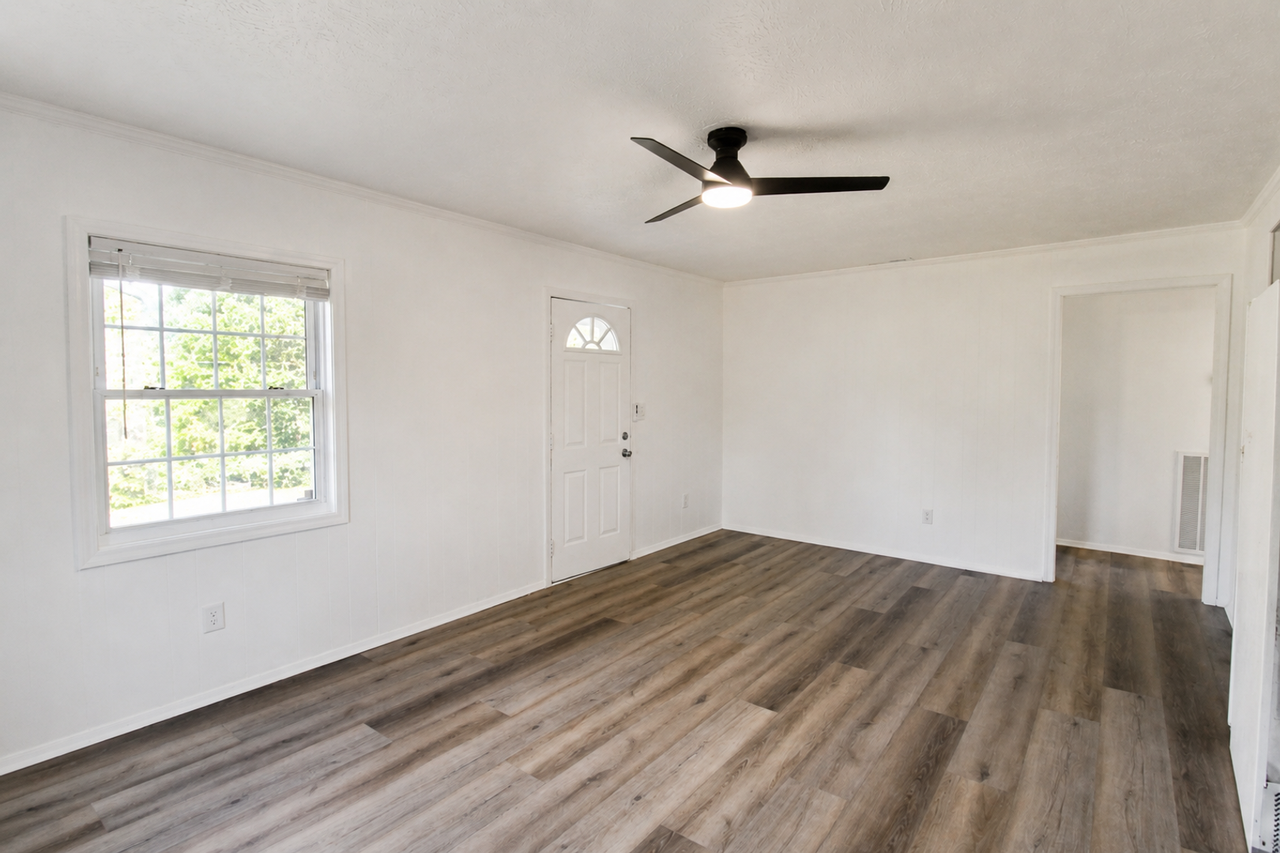 945 Westgate Rd - Photo 4 of 22