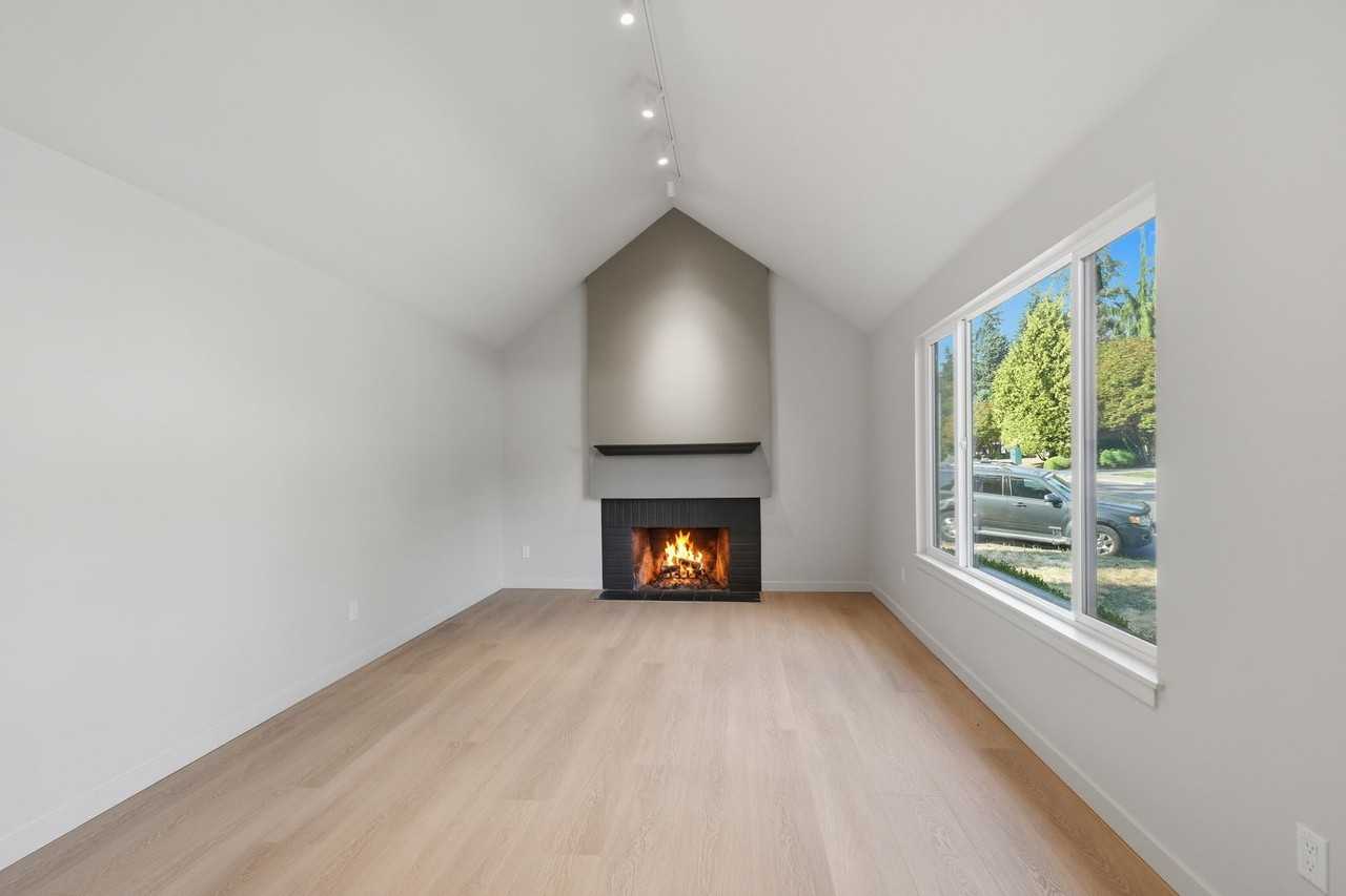 13905 121st Ave Ne - Photo 2 of 22