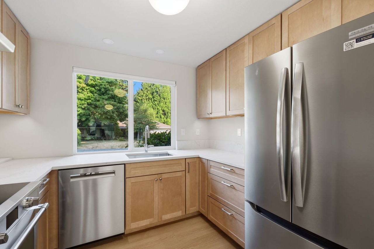 13905 121st Ave Ne - Photo 6 of 22