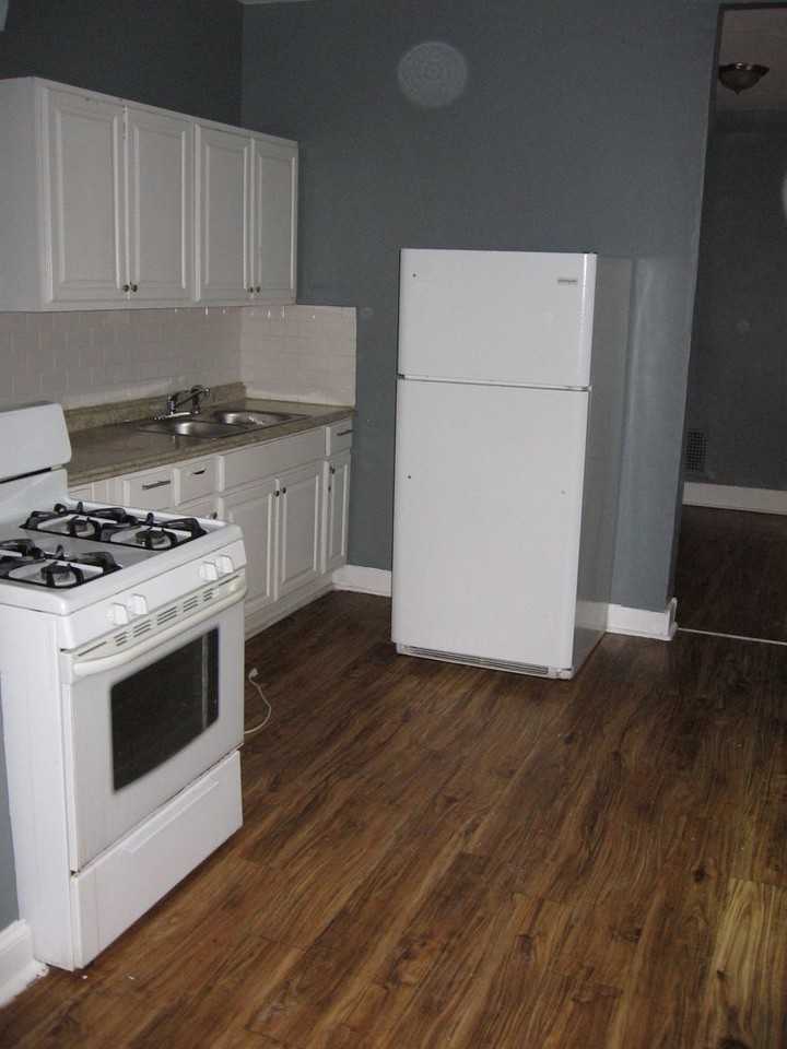 878 N 50th St - Photo 5 of 11
