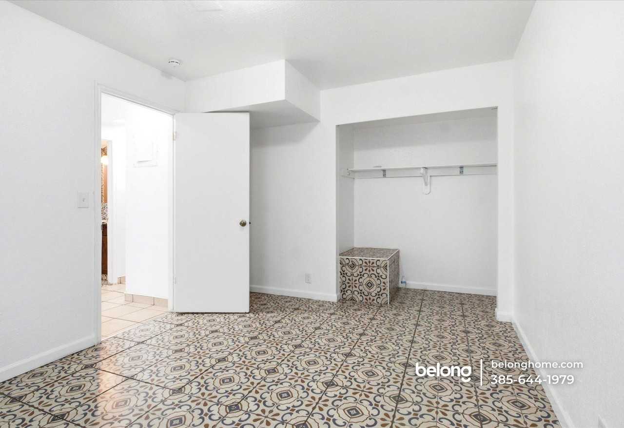 231 S Montgomery St #1 - Photo 7 of 21