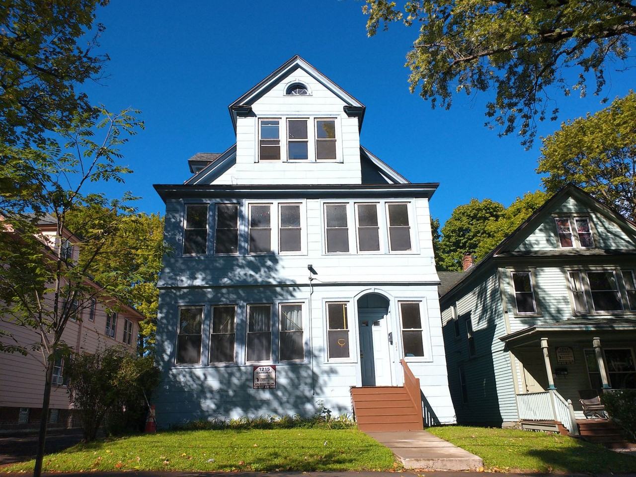 1215 Madison St - Photo 3 of 19