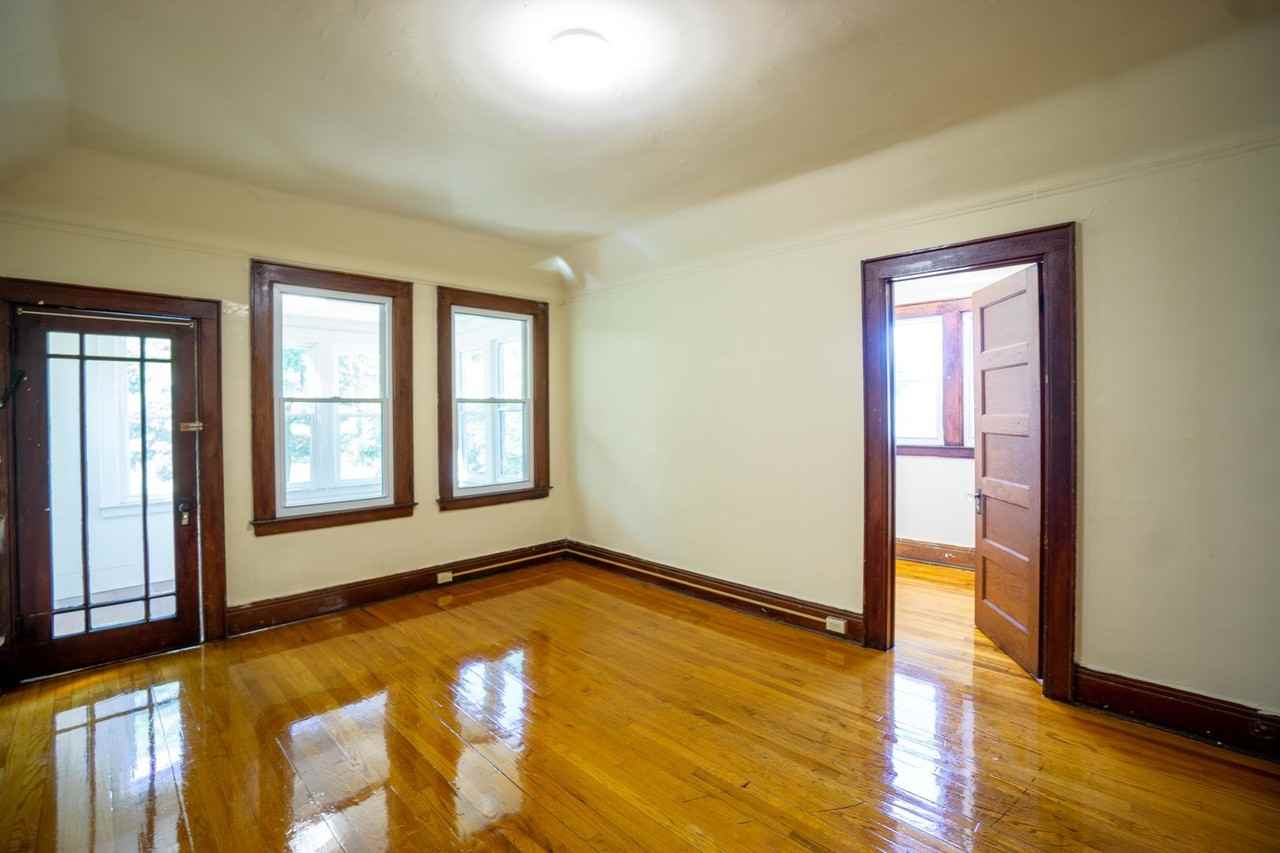 1215 Madison St - Photo 7 of 19
