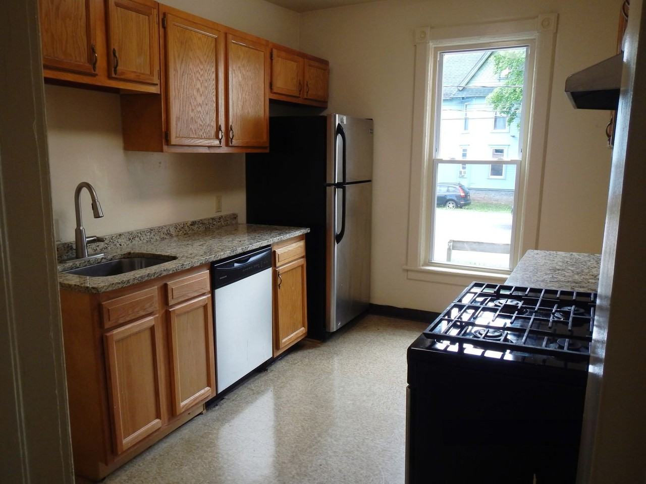 414 Cherry St - Photo 2 of 30