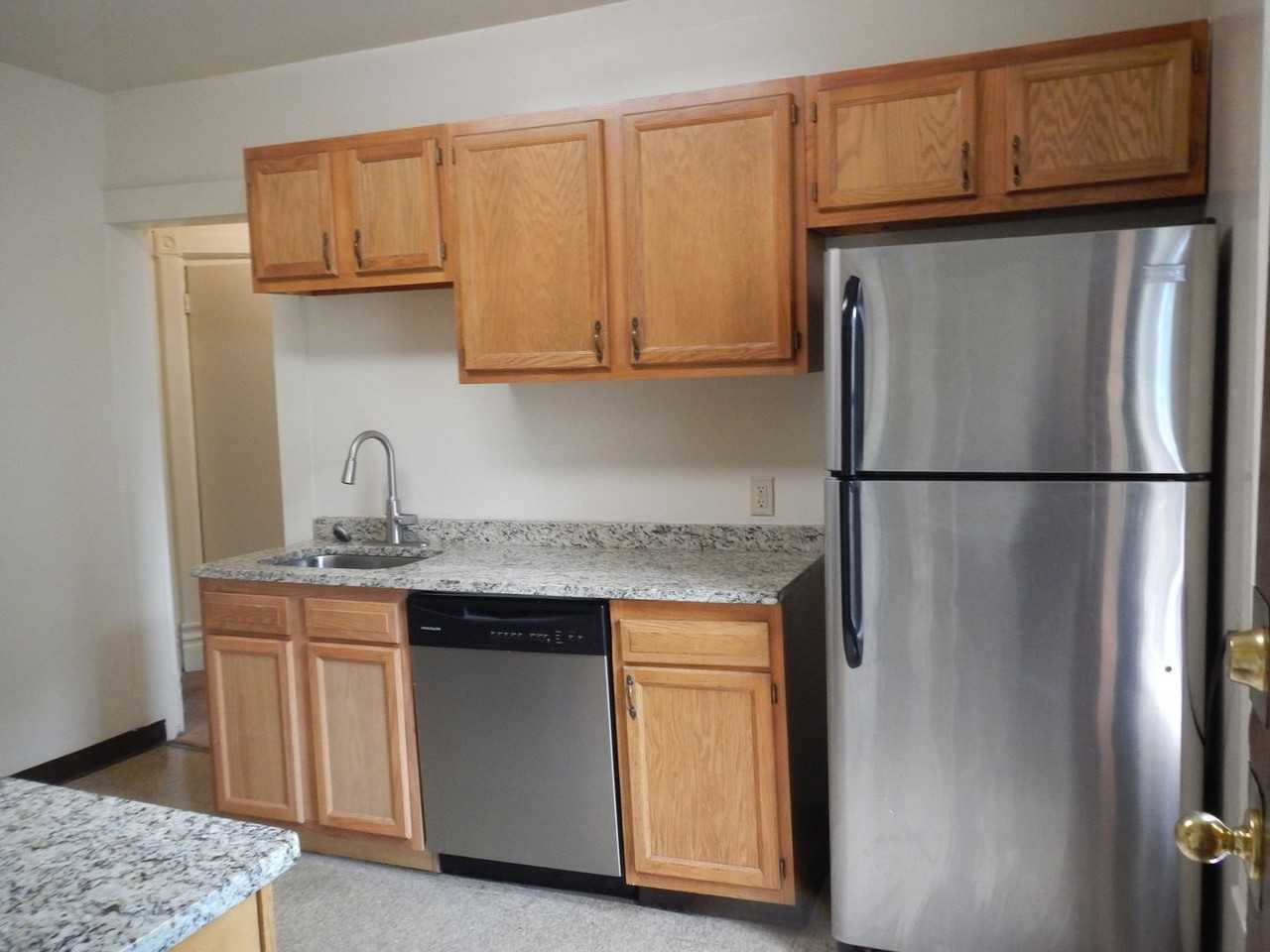 414 Cherry St - Photo 7 of 30