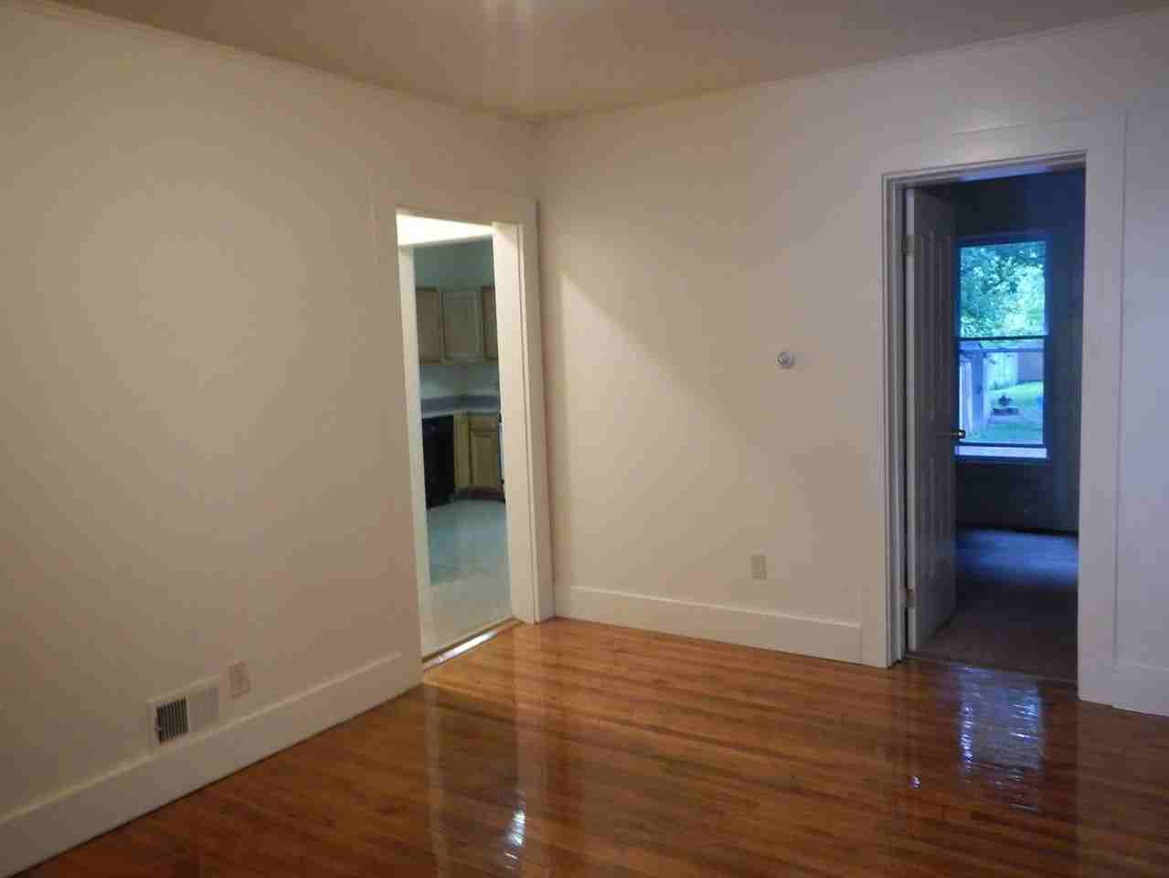 417 Cherry St - Photo 5 of 13