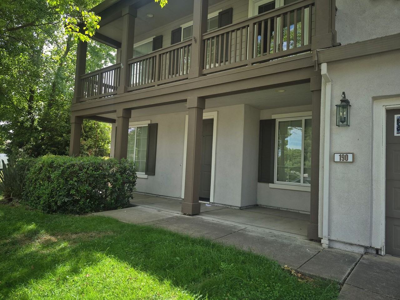 190 Rockmont Cir - Photo 3 of 28