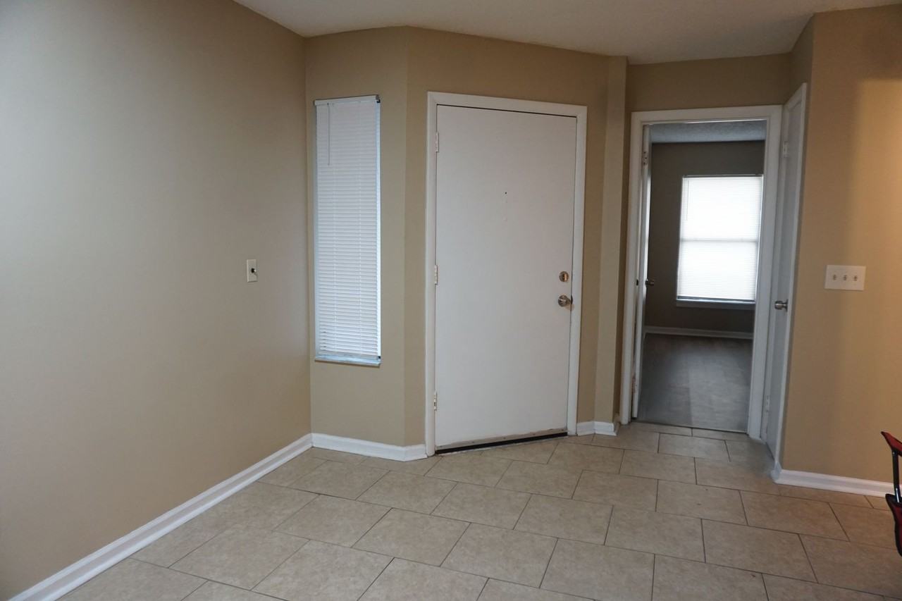 5655 Pinehill Ln - Photo 3 of 14