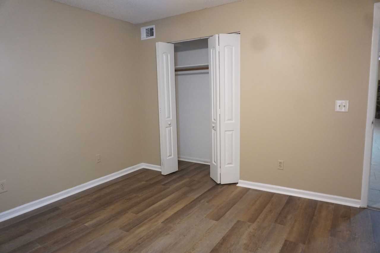 5655 Pinehill Ln - Photo 6 of 14