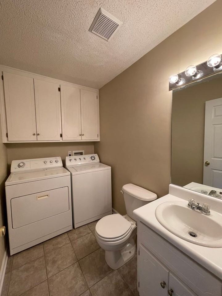 101 S Springview Dr - Photo 5 of 15