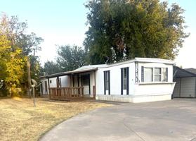 featured image of 608 N 7th St