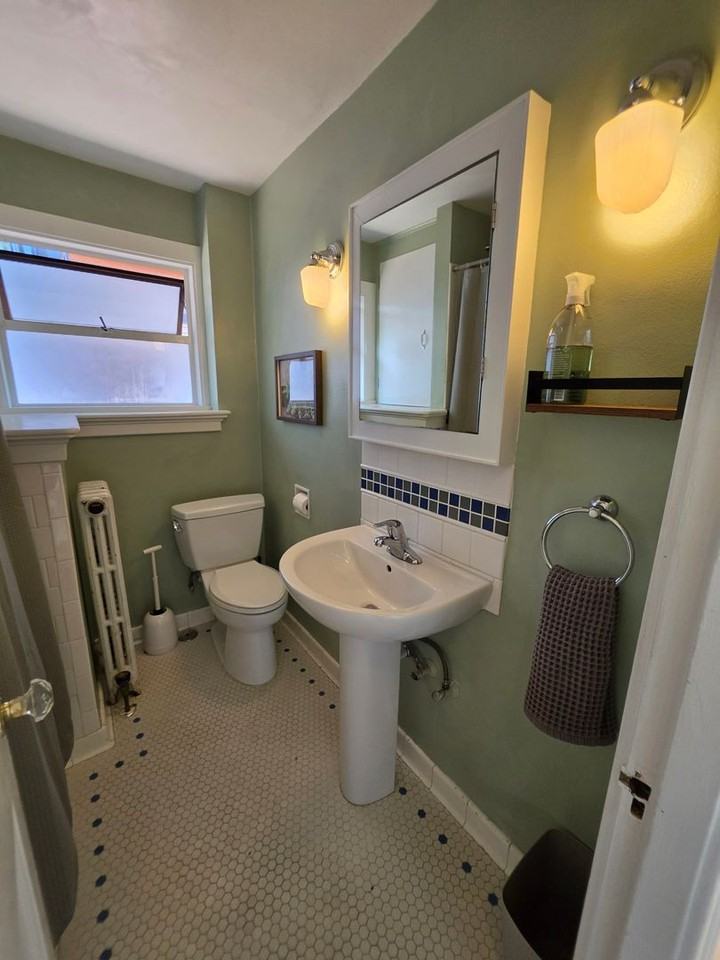 4009 Ne 57th St - Photo 5 of 23