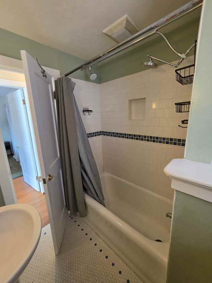 4009 Ne 57th St - Photo 6 of 23