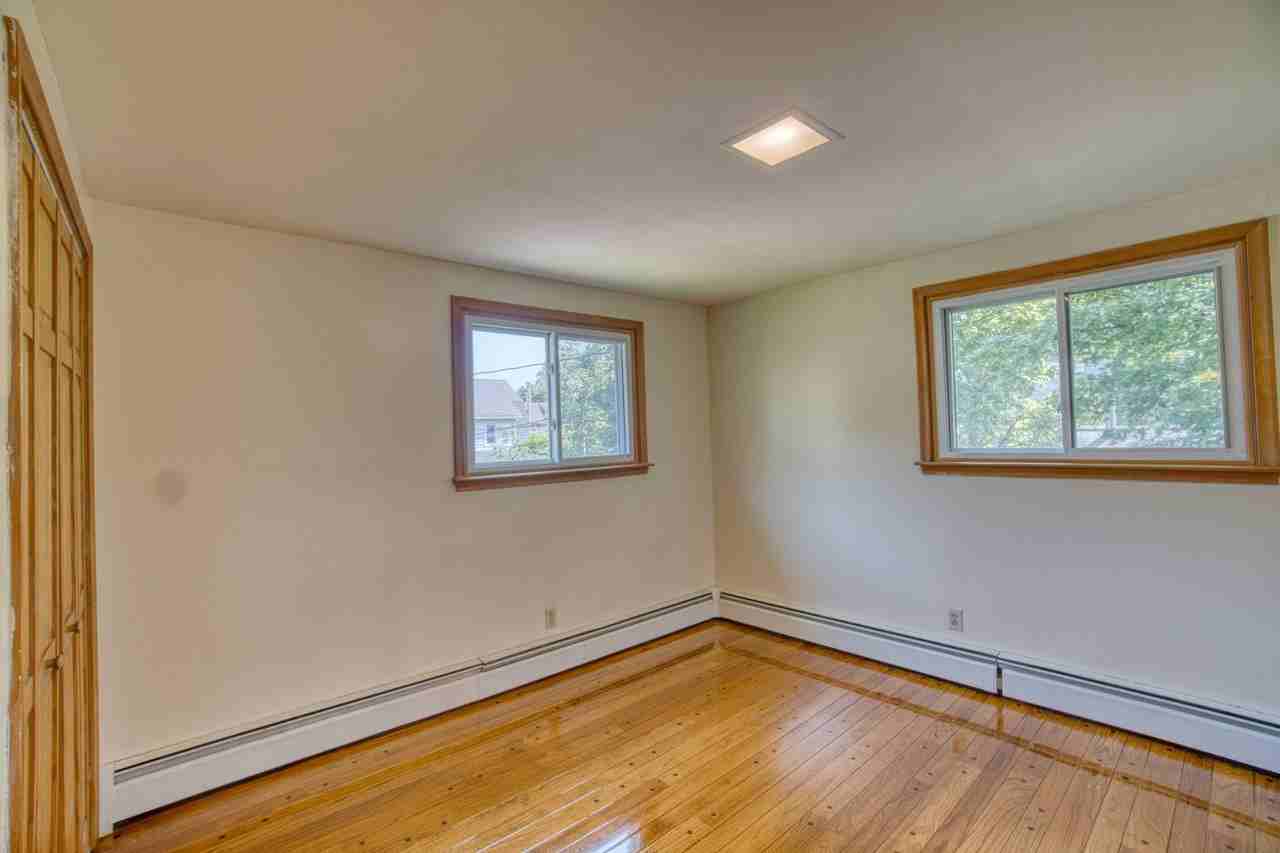 204 Jerome St - Photo 7 of 31