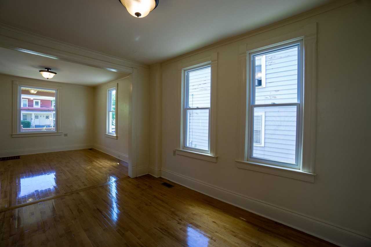 340 Roosevelt Ave - Photo 6 of 28