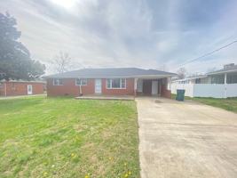 featured image of 404 Vosswood Dr