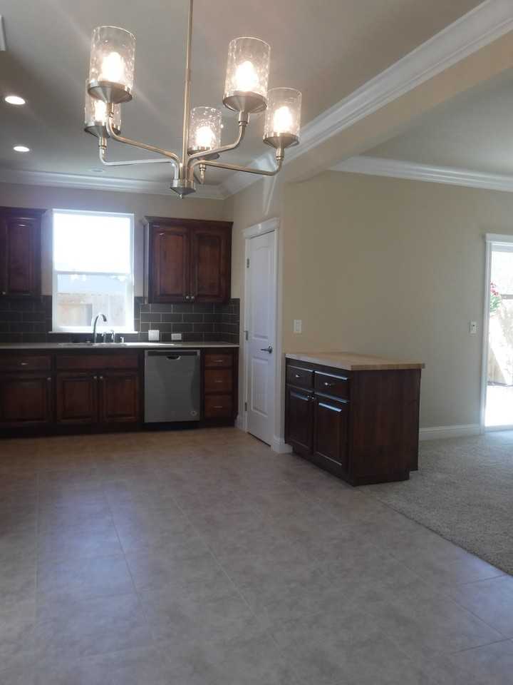 216 Mill Valley Pkwy - Photo 6 of 12