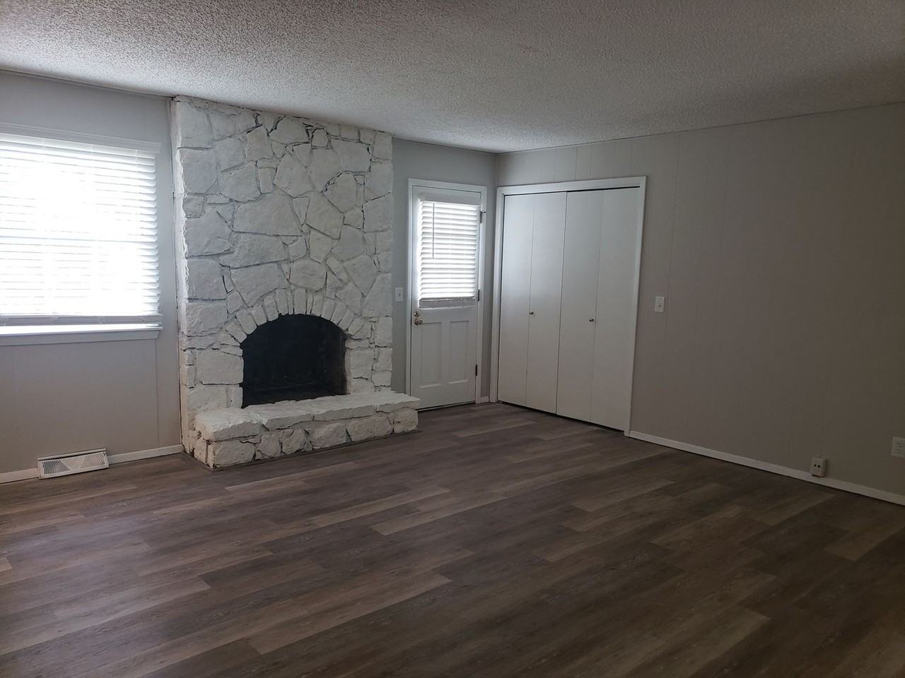1333 W Meadowbrook Cir - Photo 3 of 19
