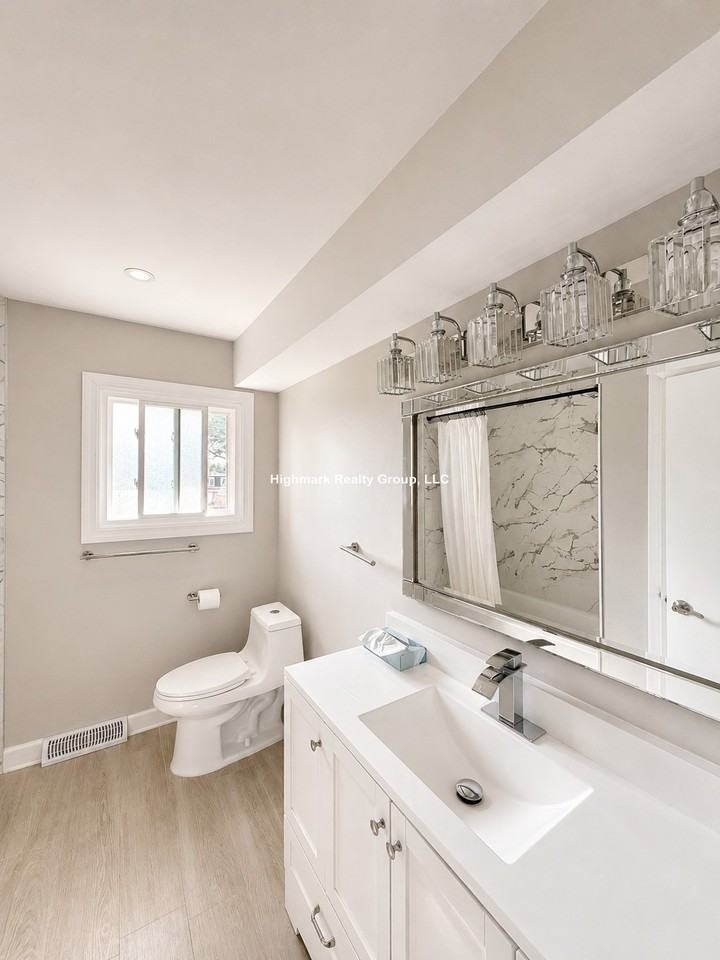 354 Skokie Ct - Photo 6 of 21