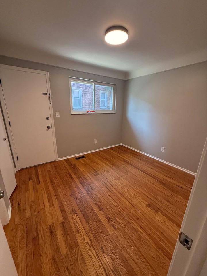 931 3rd St - Photo 6 of 14